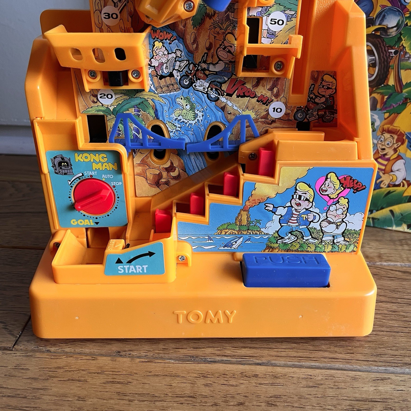Vintage 1982 Tomy Kongman Game w Box Tested Battery Toy King Kong Marble Maze