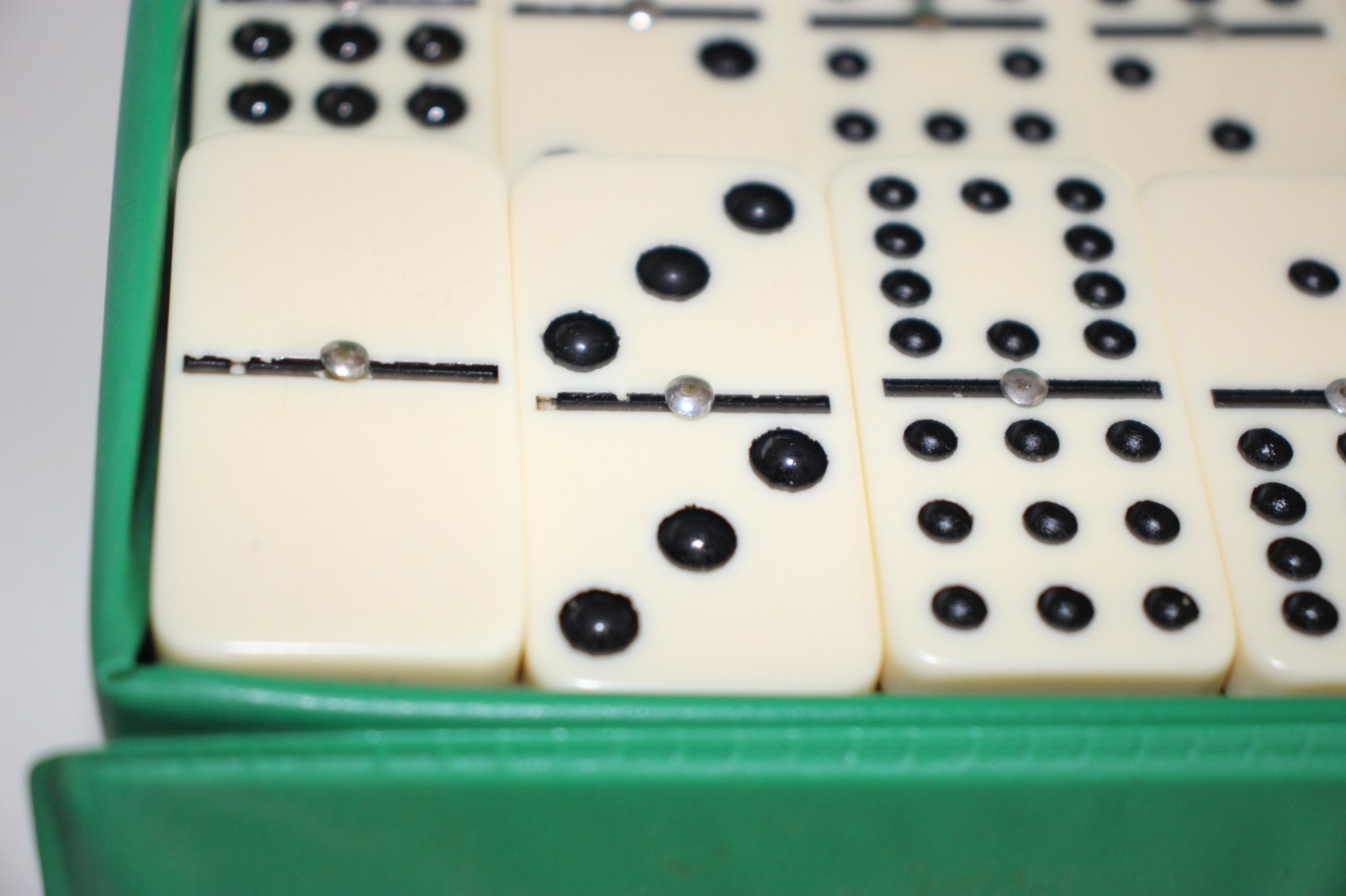 Vtg Set of 92 Professional Double Twelve 12 Dominoes With Spinners Vinyl Case