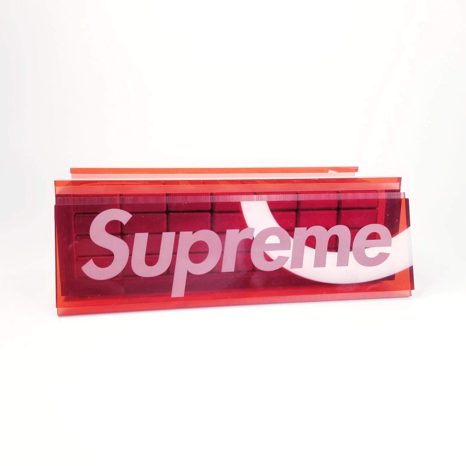 Supreme Aluminum 28 Piece Red Domino Set w/ Acrylic Case FW22 – New with Box