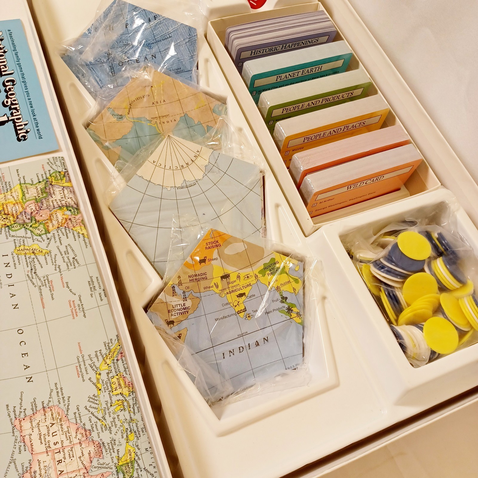 Vintage National Geographic Board Game Global Pursuit 1987 World Map Complete