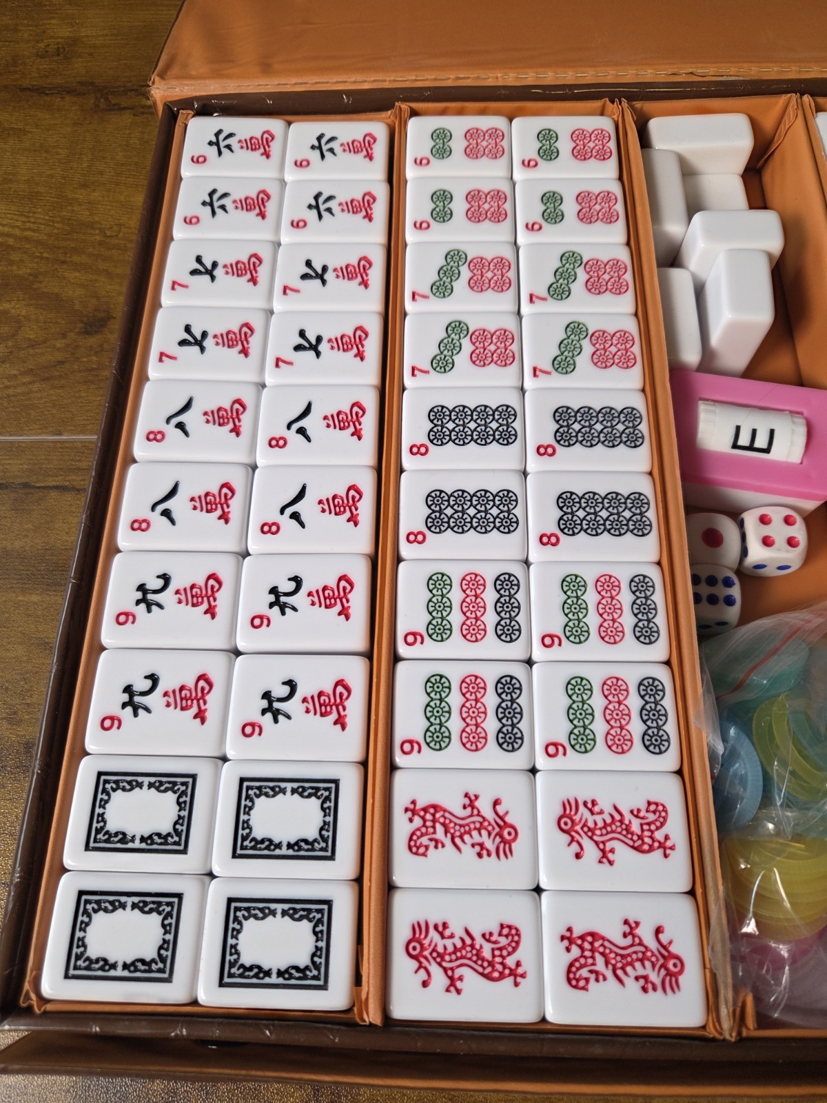 Vintage MahJong Chinese Game Tri 3 Color 2 Layer Tiles Set Cream w/ Case