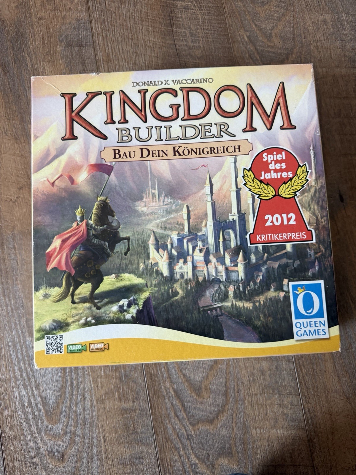 Queen Games: Kingdom Builder: Complete Board Game