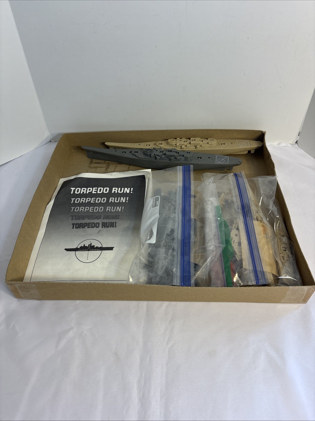 Torpedo Run Game Floor Wars COMPLETE In Original Box READ MIlton Bradley 1986 VG
