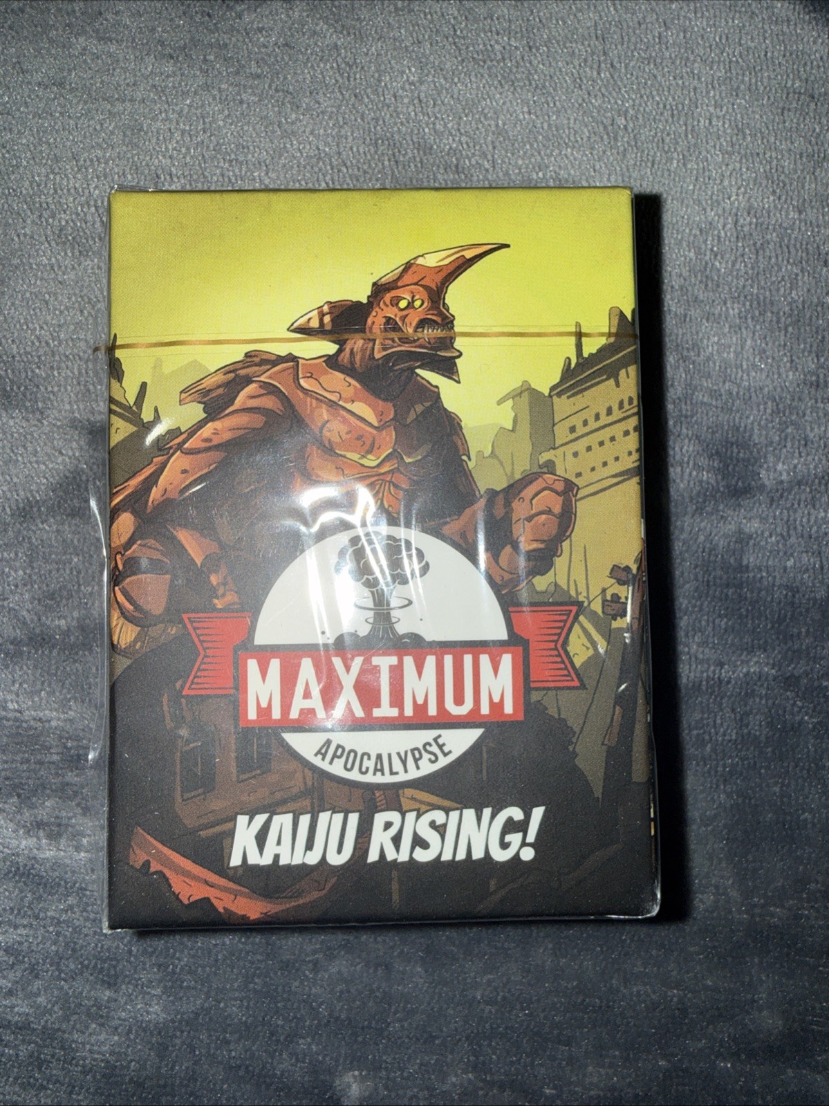 Maximum Apocalypse Kickstart Edition,Gothic Horrors And Kaiju Rising Card Pack