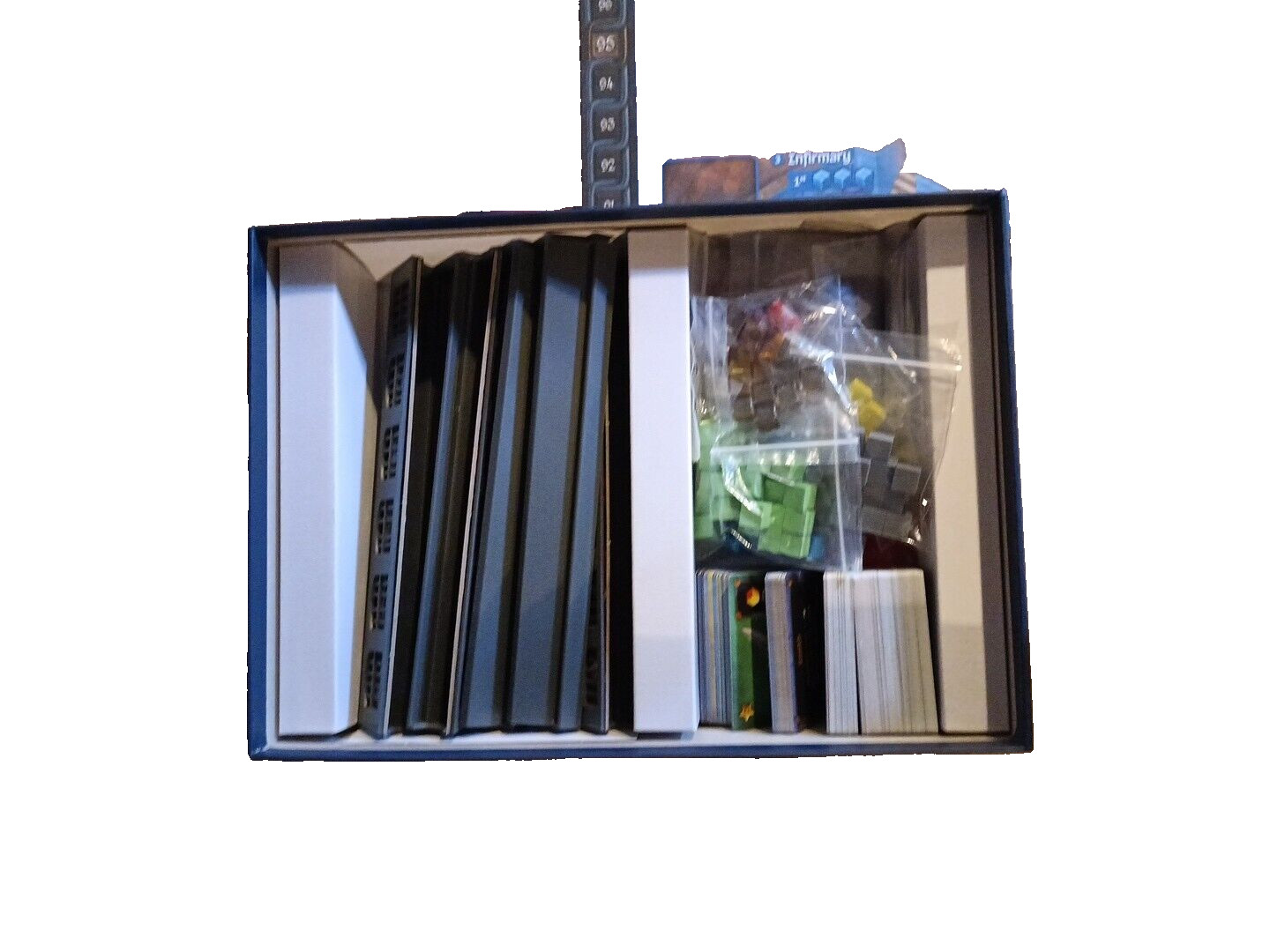 Thunderworks Dice Game Lockup – A Roll Player Tale Box VG+/NM