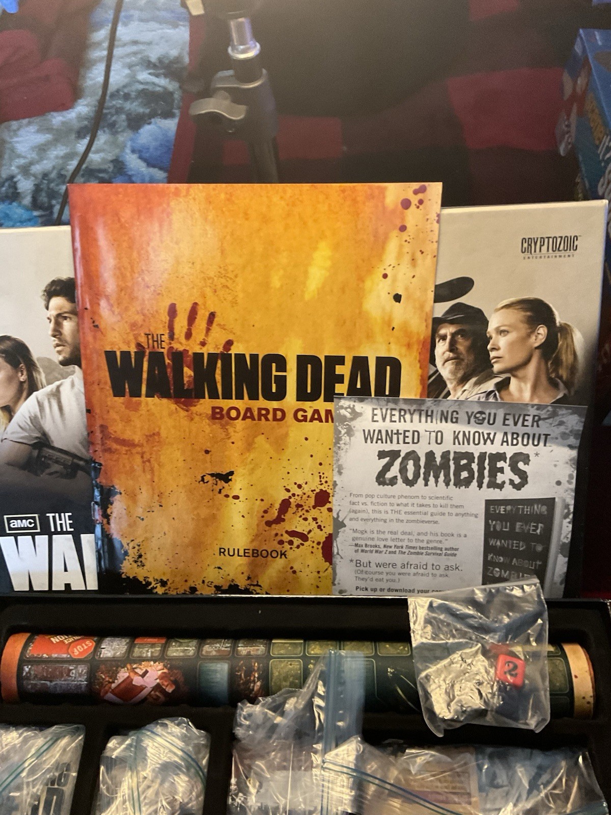 The Walking Dead Cryptozoic Board Game 1-4 Players Ages 15+ 2011 See Description