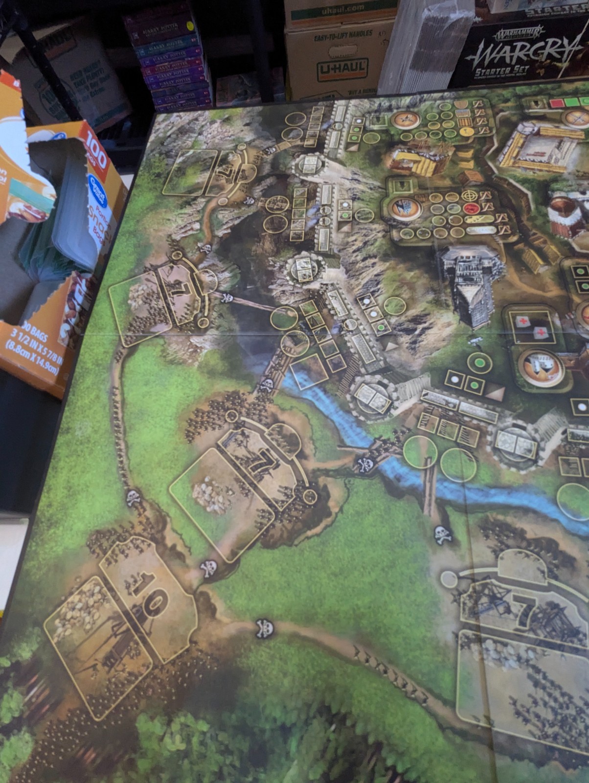 STRONGHOLD Board Game 100% COMPLETE 2010 AWARD WINNER