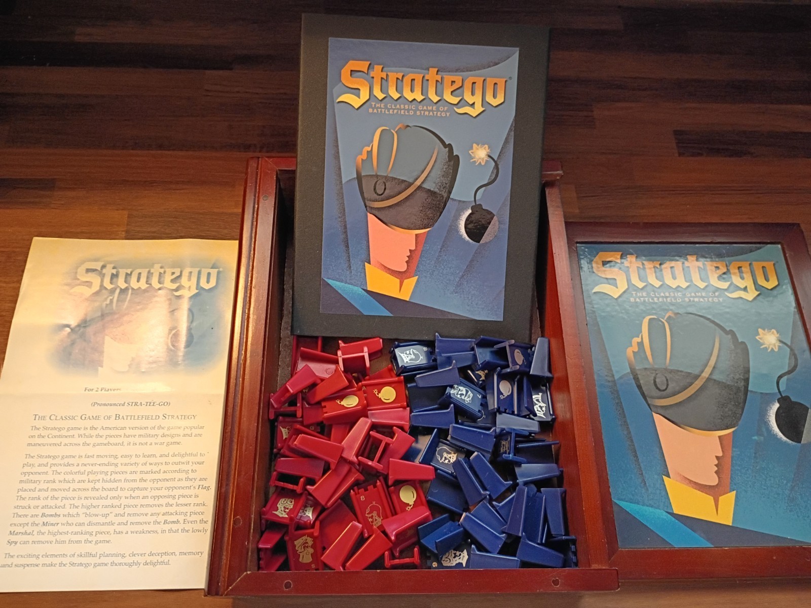 VTG Stratego Bookshelf Game Edition – Wooden Collector Case – Classic Retro Game