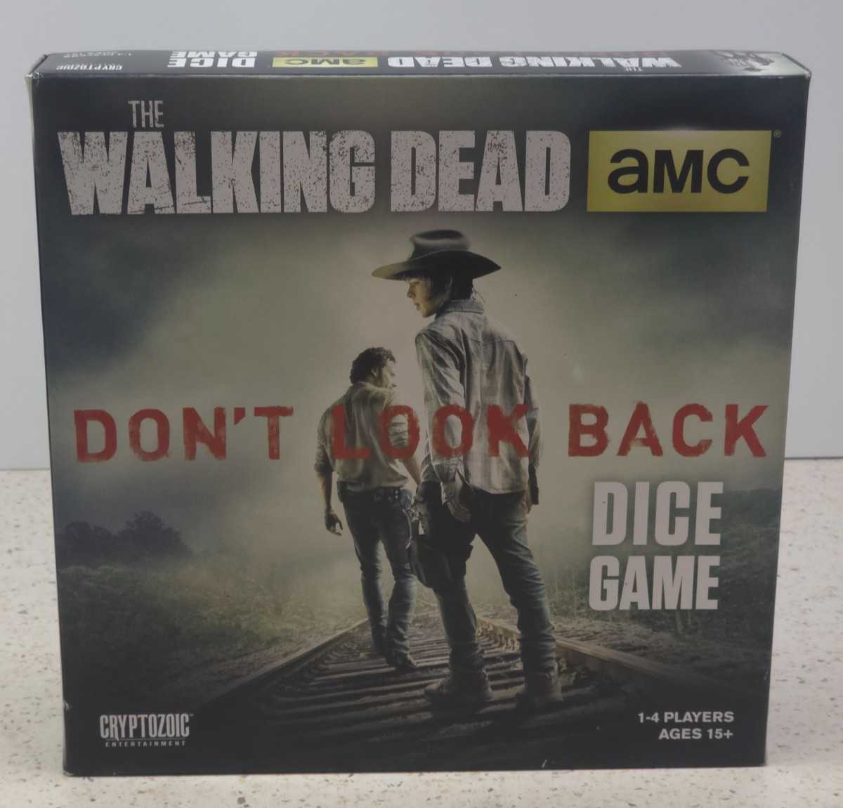 AMC The Walking Dead Don’t Look Back Dice Game Zombie Horror Board Game -New