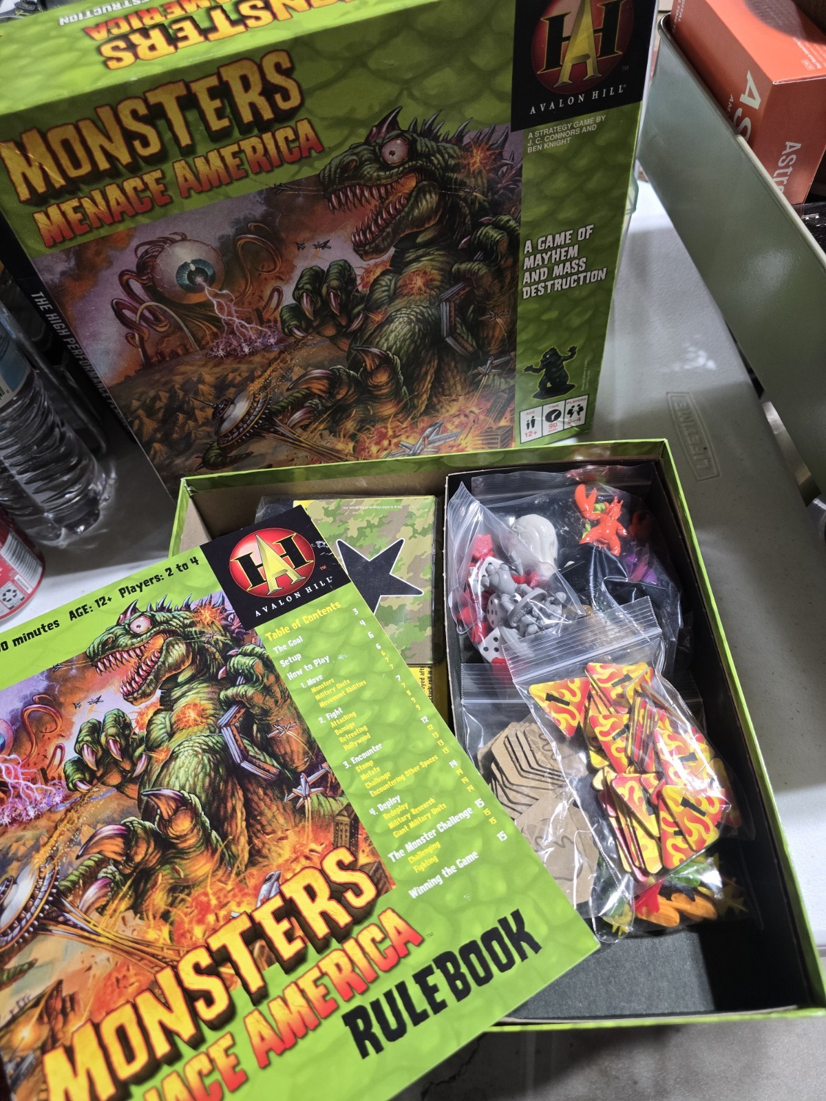 Monsters Menace America Board Game – 2005 Avalon Hill Games COMPLETE BG