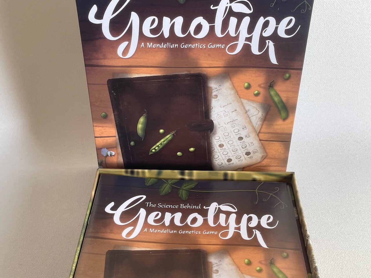 Genotype: A Mendelian Genetics Board Game by Genius games – Mint Condition