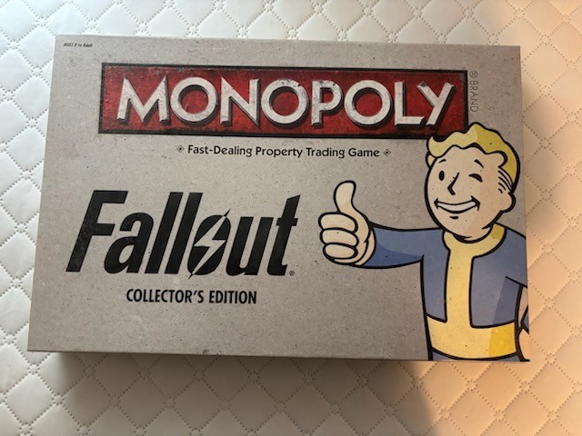 Fallout Monopoly Collector’s Edition Hasbro 2015 Used (Complete)