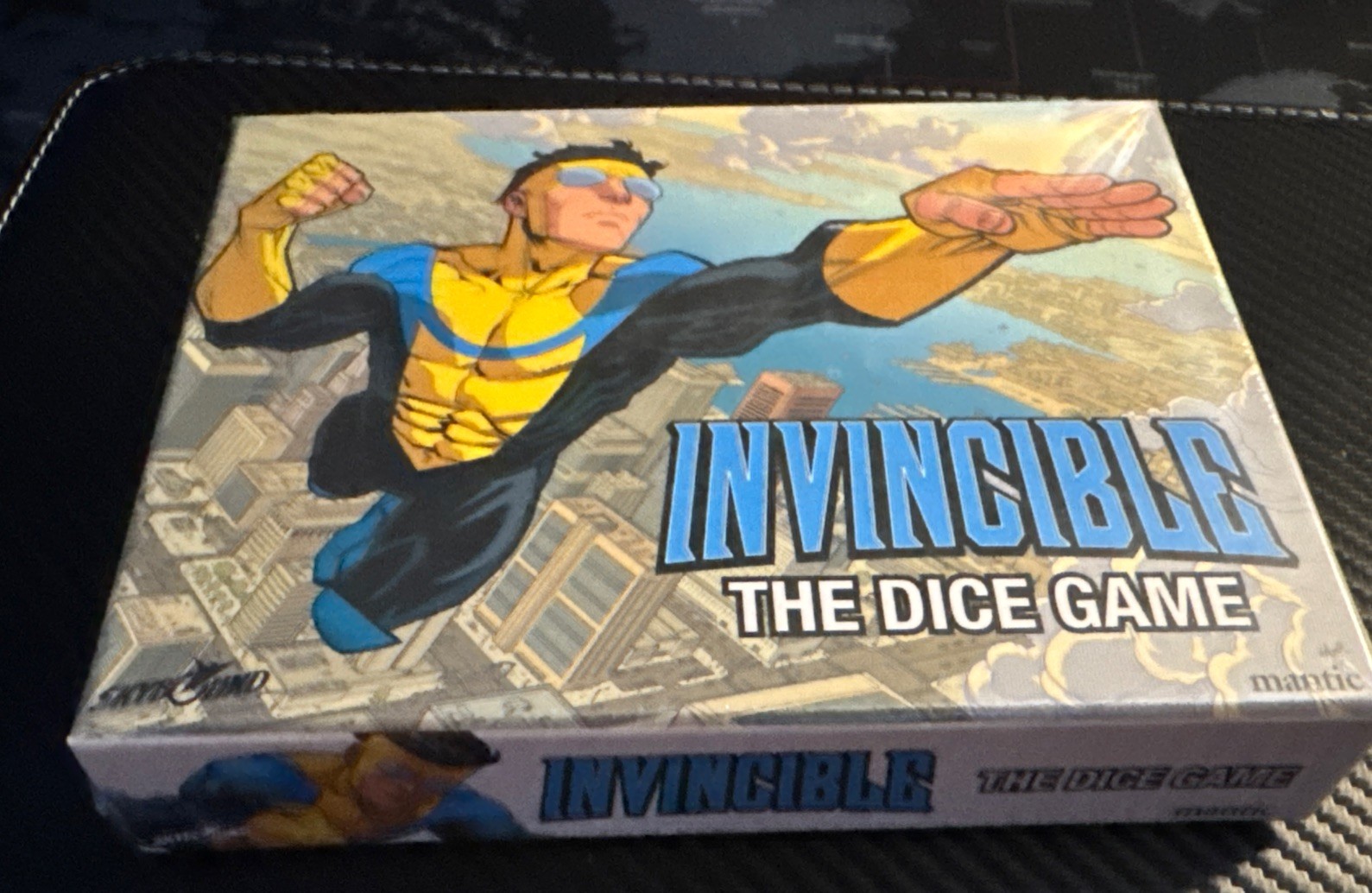 Invincible: The Dice Game Mantic Image Comics Roll Die Board Game Boardgame THG