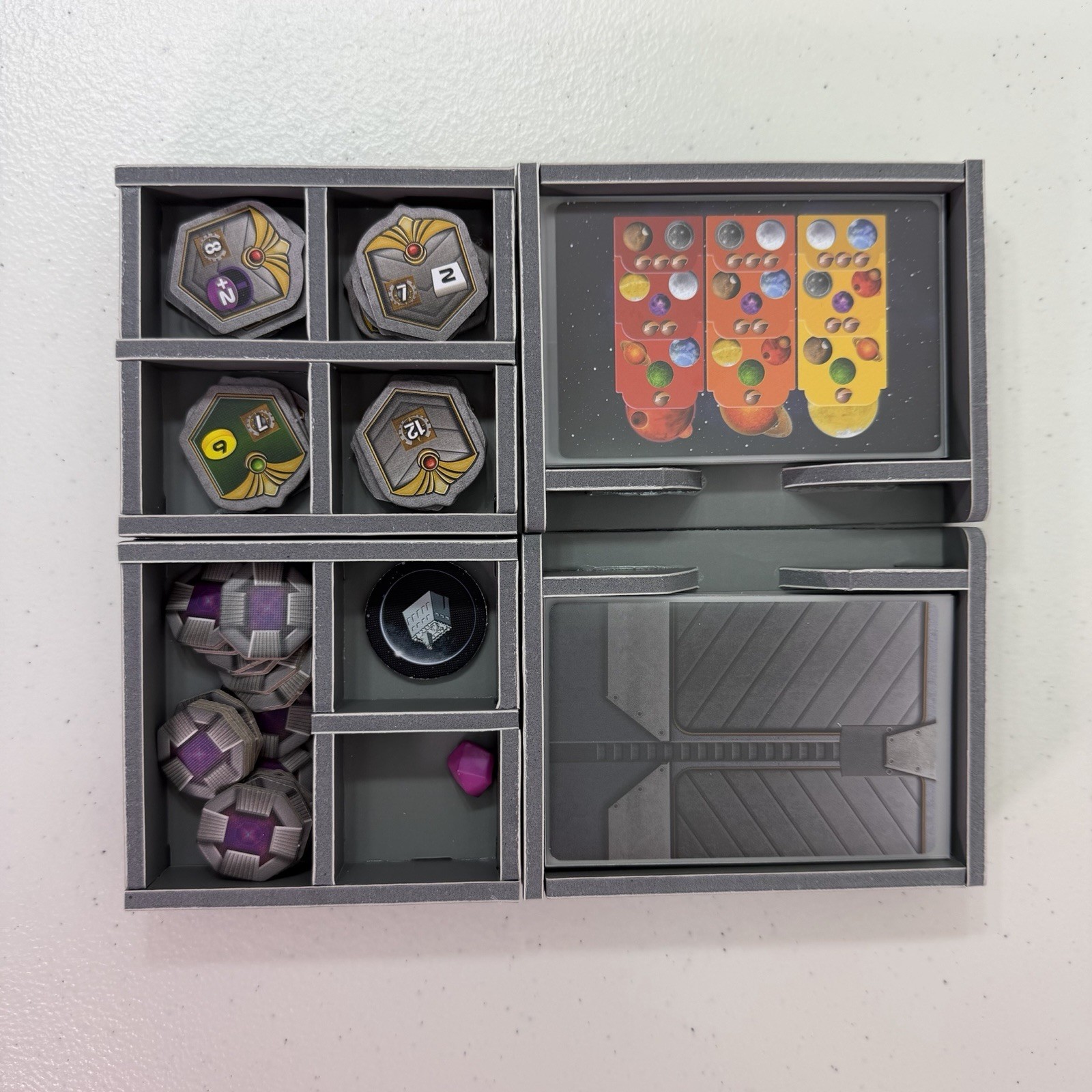 Gaia Project Board Game w/Folded Space Insert & Sleeved Cards COMPLETE