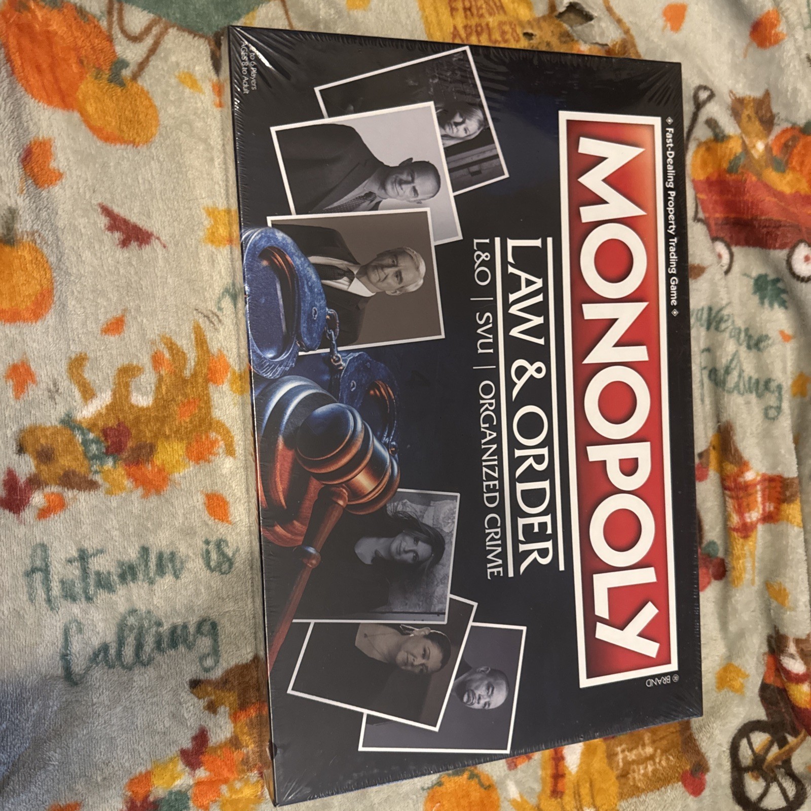 Hasbro USAopoly MONOPOLY: Law & Order SVU Organized Crime Collectors Edition