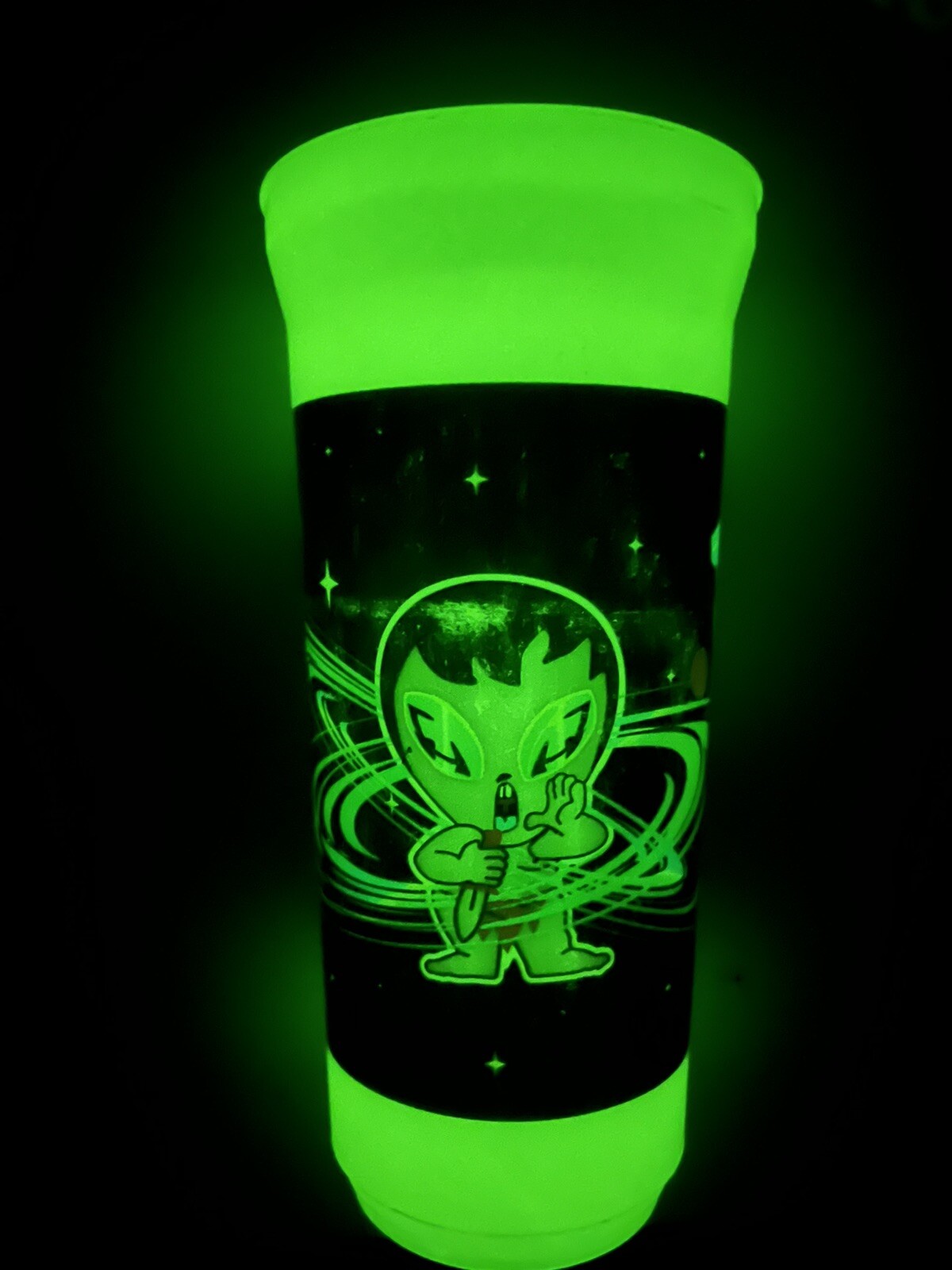 Crazy Bones Hielocos Coca-Cola Alien 32oz Promotional Glow-in-the-Dark Cup