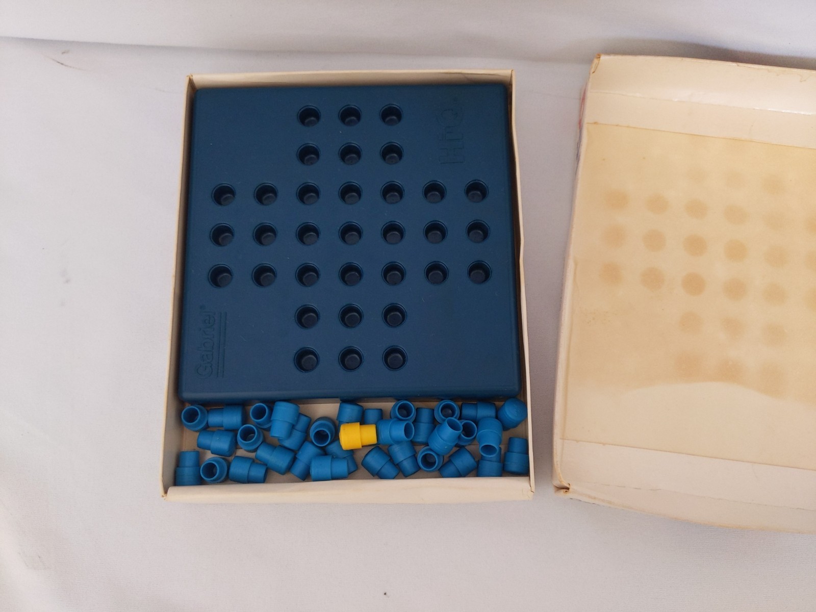 Vintage Gabriel HI Q 7120 Solitaire Peg Game 1978 Complete Favorite Travel Games