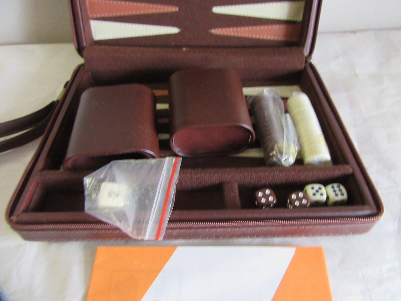 Backgammon Set in Brown Zippered Carry Case 9.5 x 7″