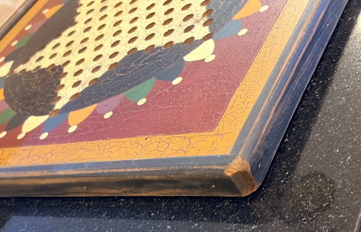 Chinese Checkers Board Game. Heavy Wood Construction Wall Hanging Has 60 Marbles