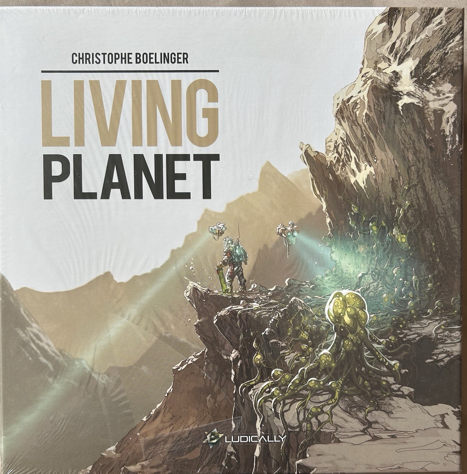 Living Planet Board Game new/sealed