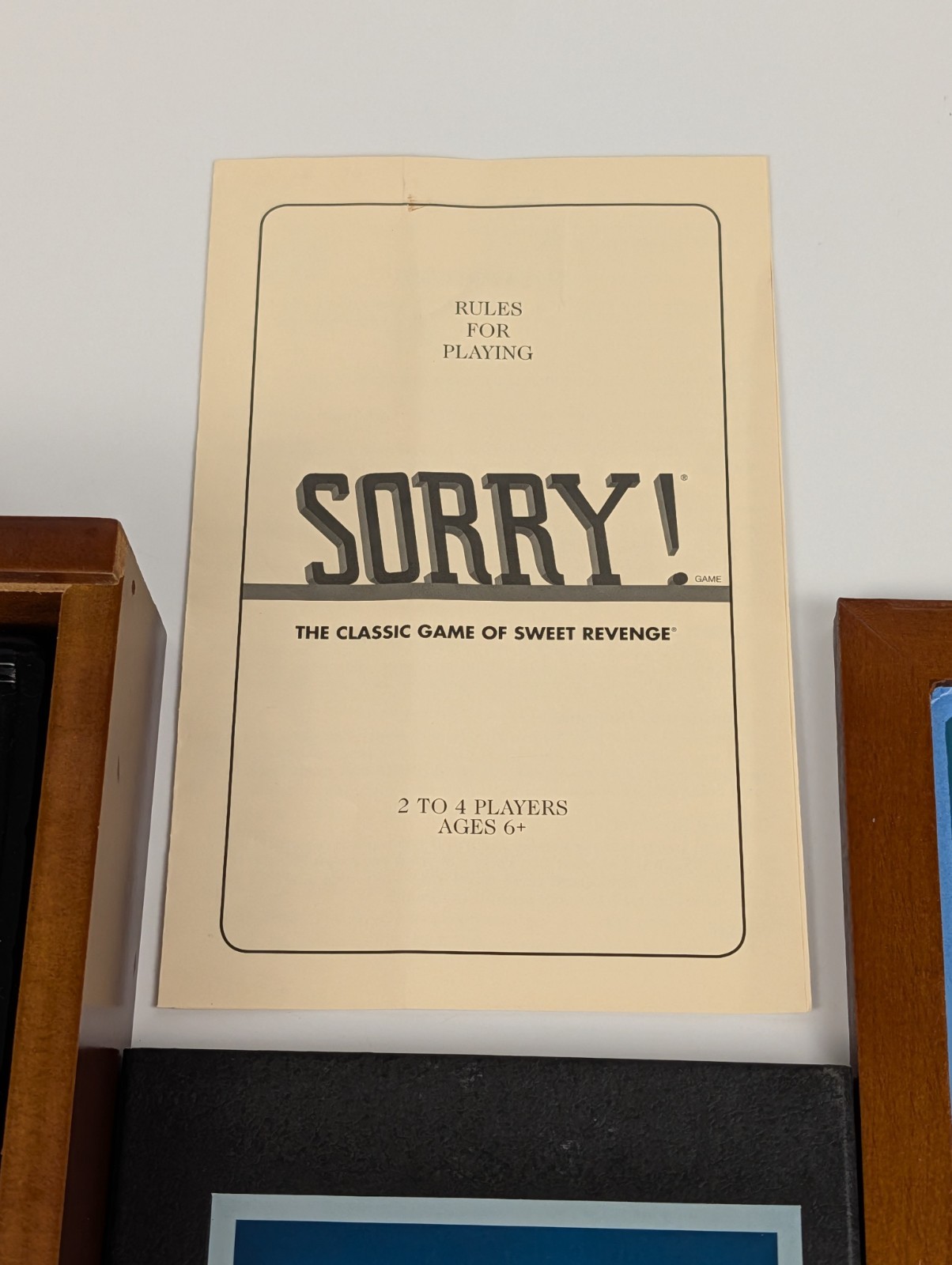 SORRY! Vintage Game Collection – Wooden Wood Box Bookshelf Edition Board Game⬅️