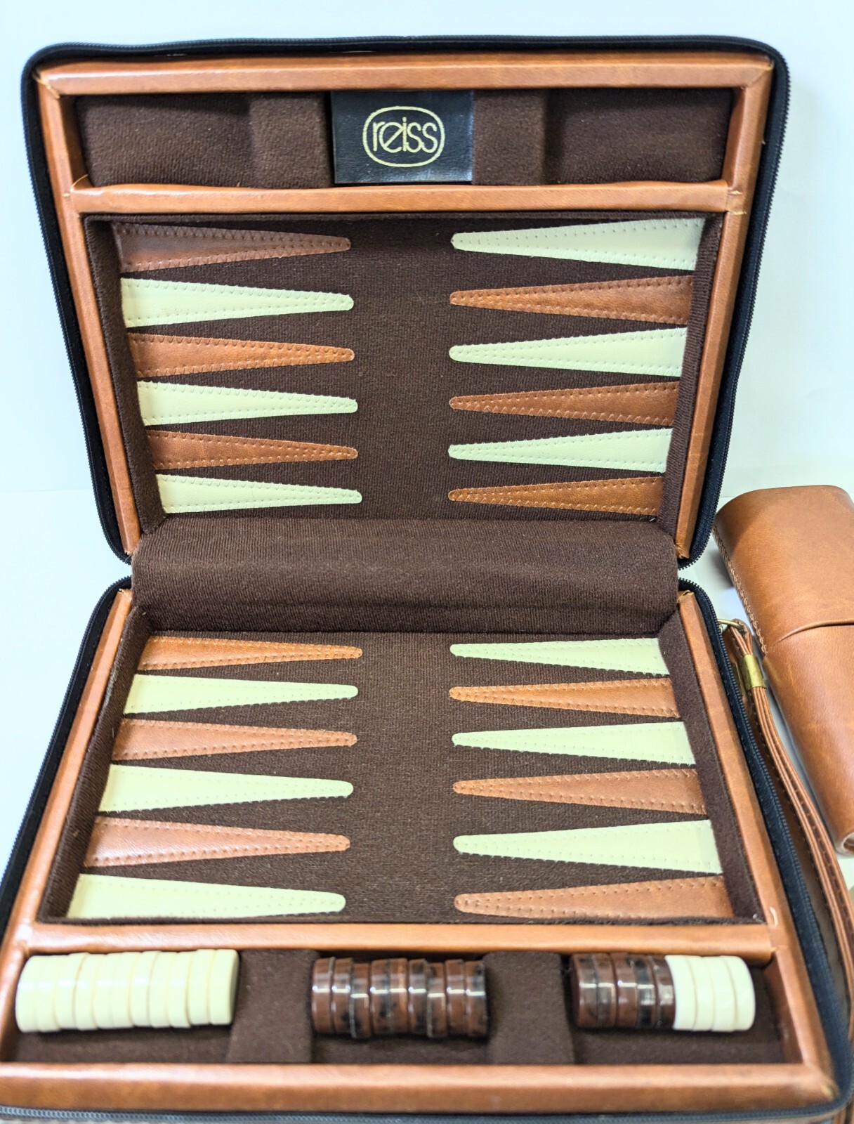 Vintage REISS Backgammon Travel BROWN FAUX LEATHER ZIPPER CASE Complete! 1970’s