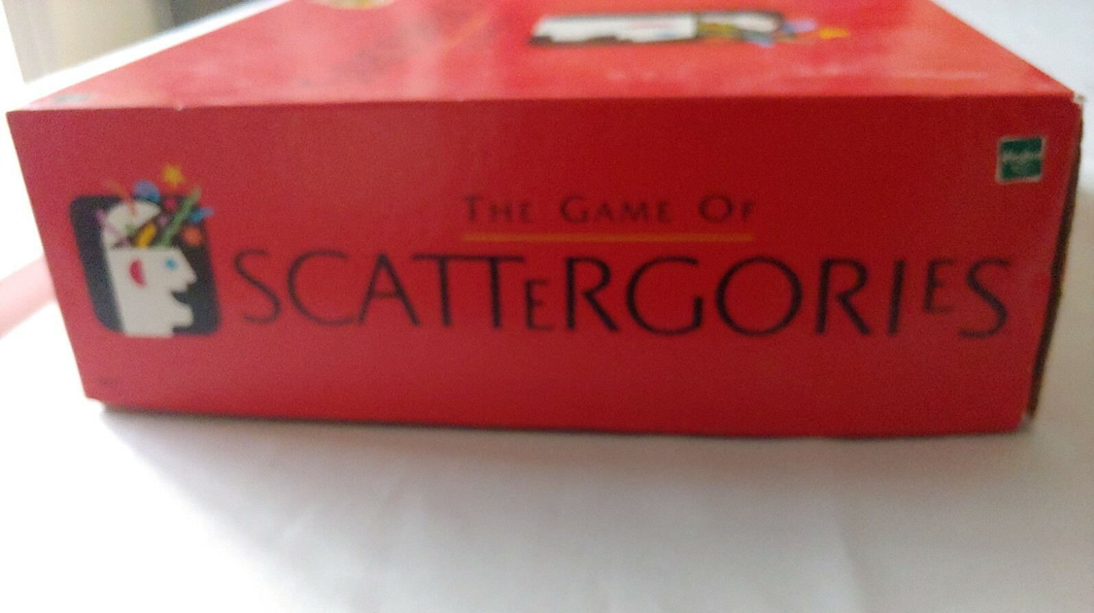 HASBRO- THE GAME OF SCATTERGORIES- pre owned- 1999 version