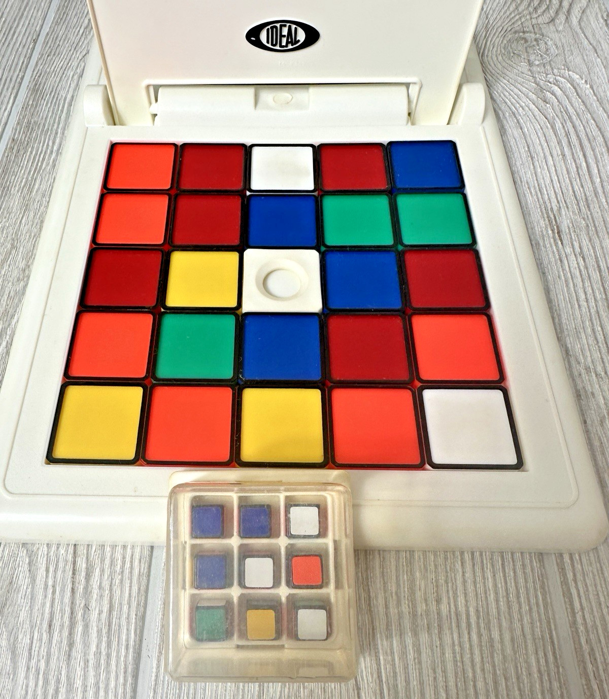 Ideal Rubik’s Race Game Original Box 1982 Maker’s of Rubik’s Cube 2 Player VTG