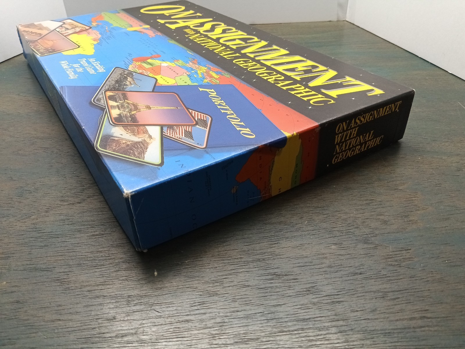 On Assignment with National Geographic Board Game Complete Vintage 1990