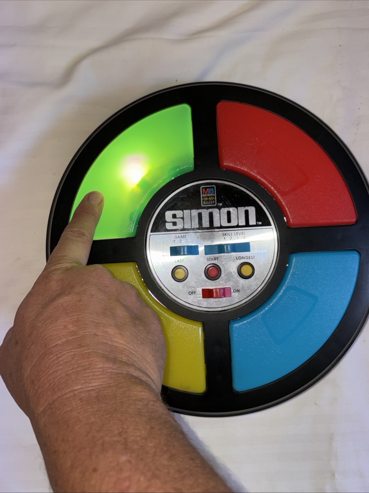 Vintage 1978 Simon Electronic Game by Milton Bradley, 4850, Works w/original Box