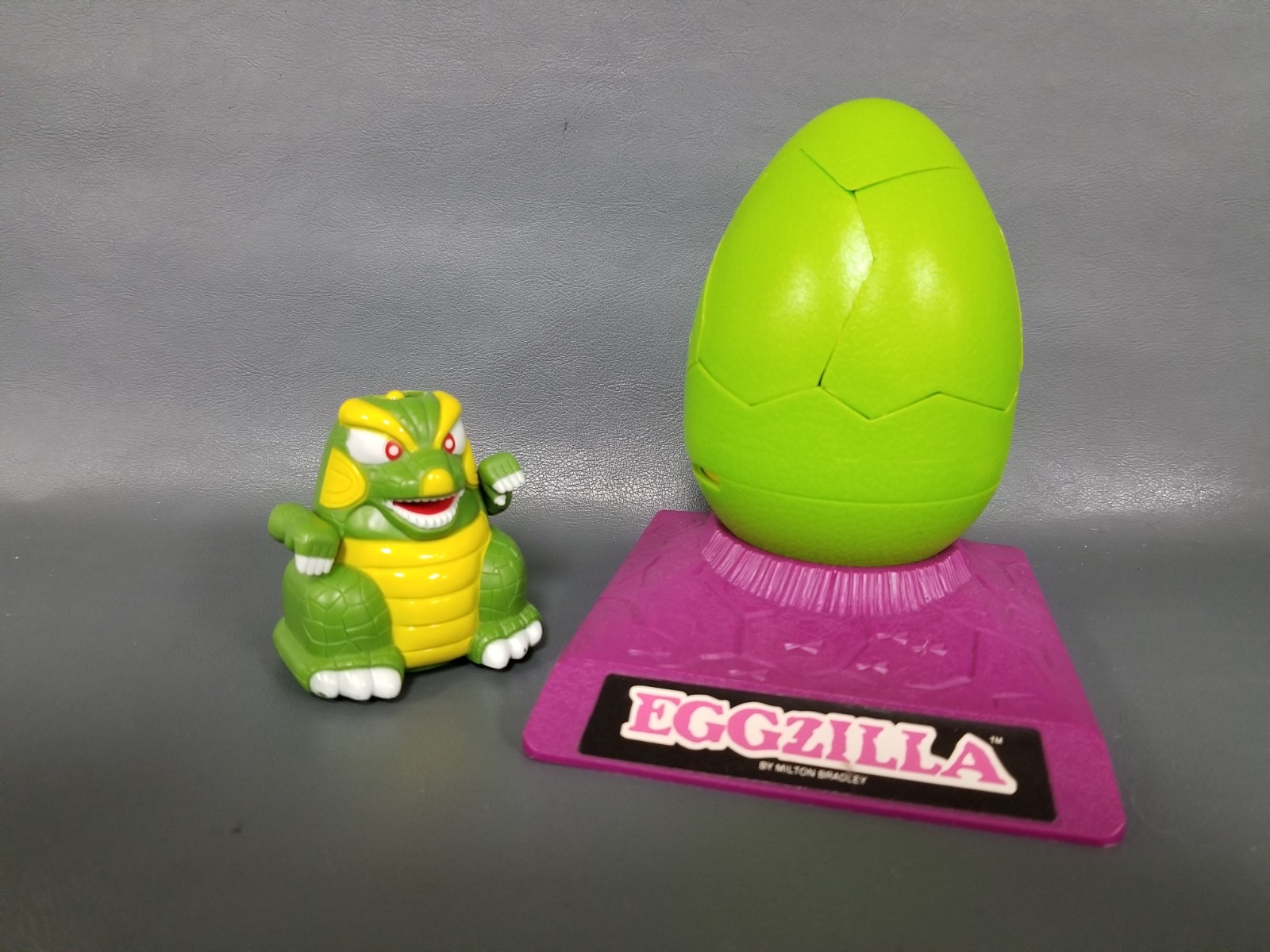 Vintage 1986 Milton Bradley Eggzilla Things Games 80s Great Condition Complete