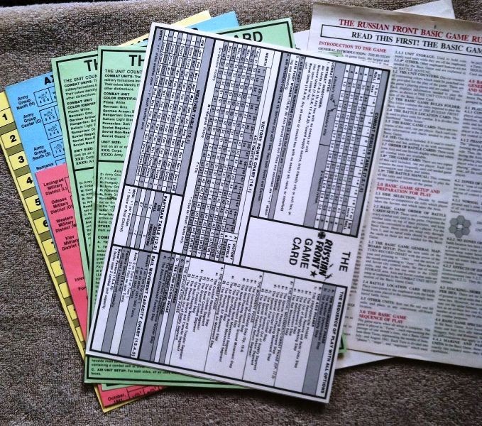 Avalon Hill Russian Front, exc; Bonus: 2nd Ed, variants, aids, map extension, AK