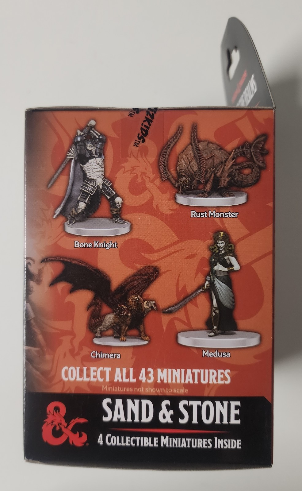Dungeons & Dragons: Icons of the Realms: Set 26 Sand & Stone Booster Single Pack