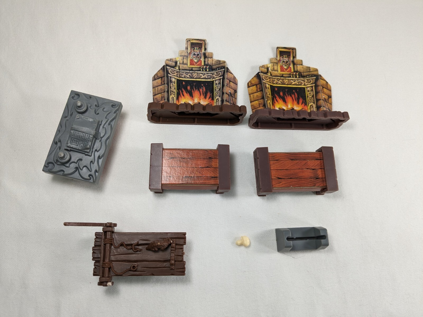Hero Quest – Replacement Furniture Replacement Pieces Miscellaneous