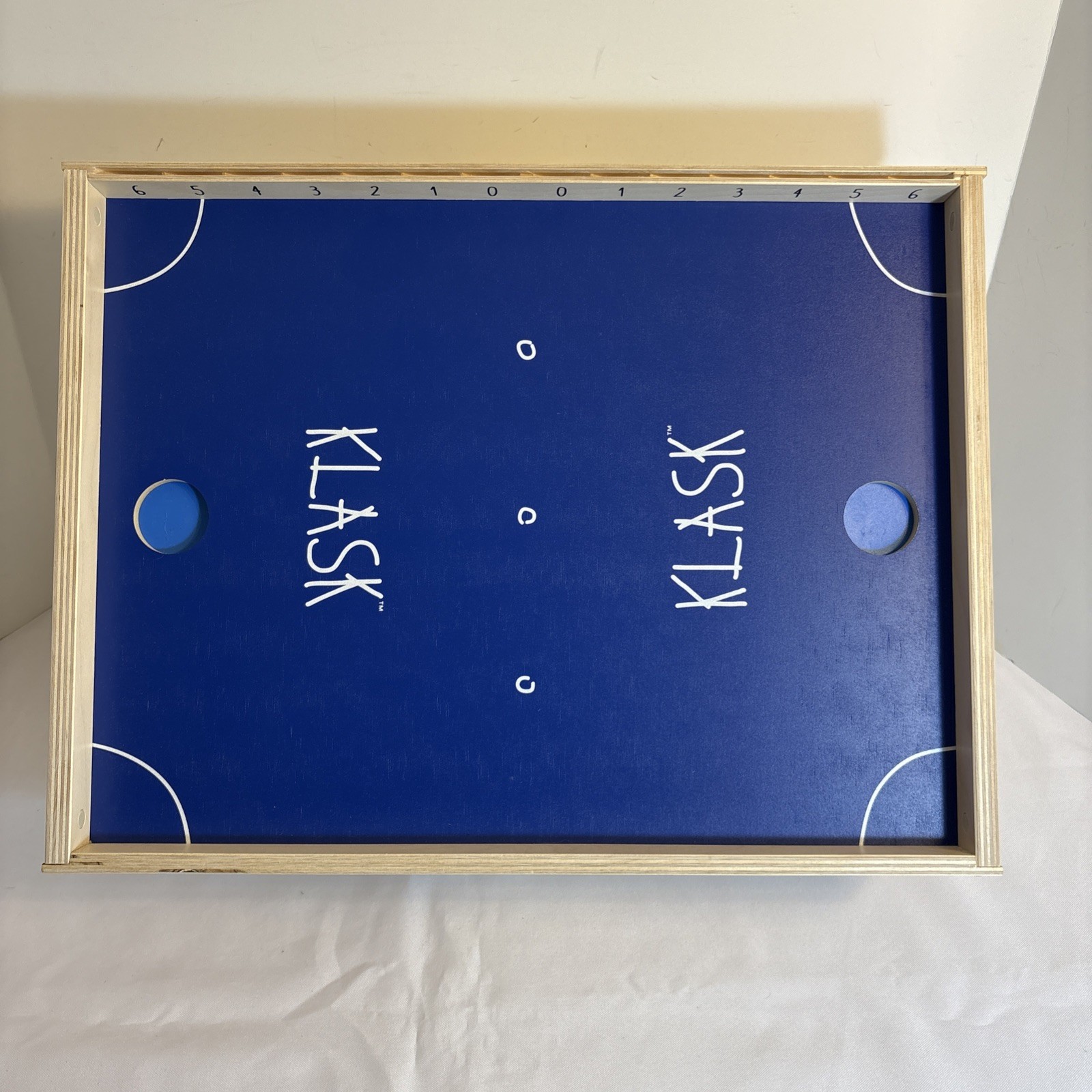 Klask Magnetic Game of Skill COMPLETE Tabletop Foosball & Hockey Hybrid Battle