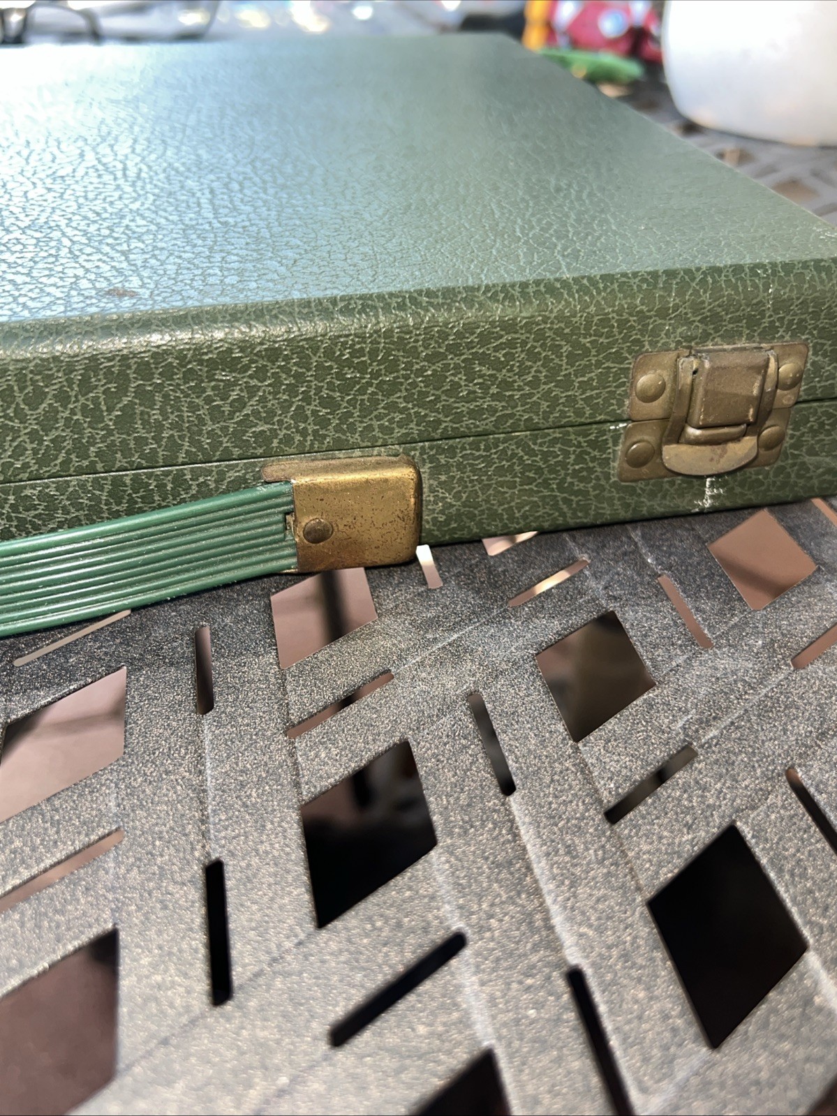 Vintage All-Mart Backgammon Set Bakelite/Catalin Green Swirl – Case Cork Board