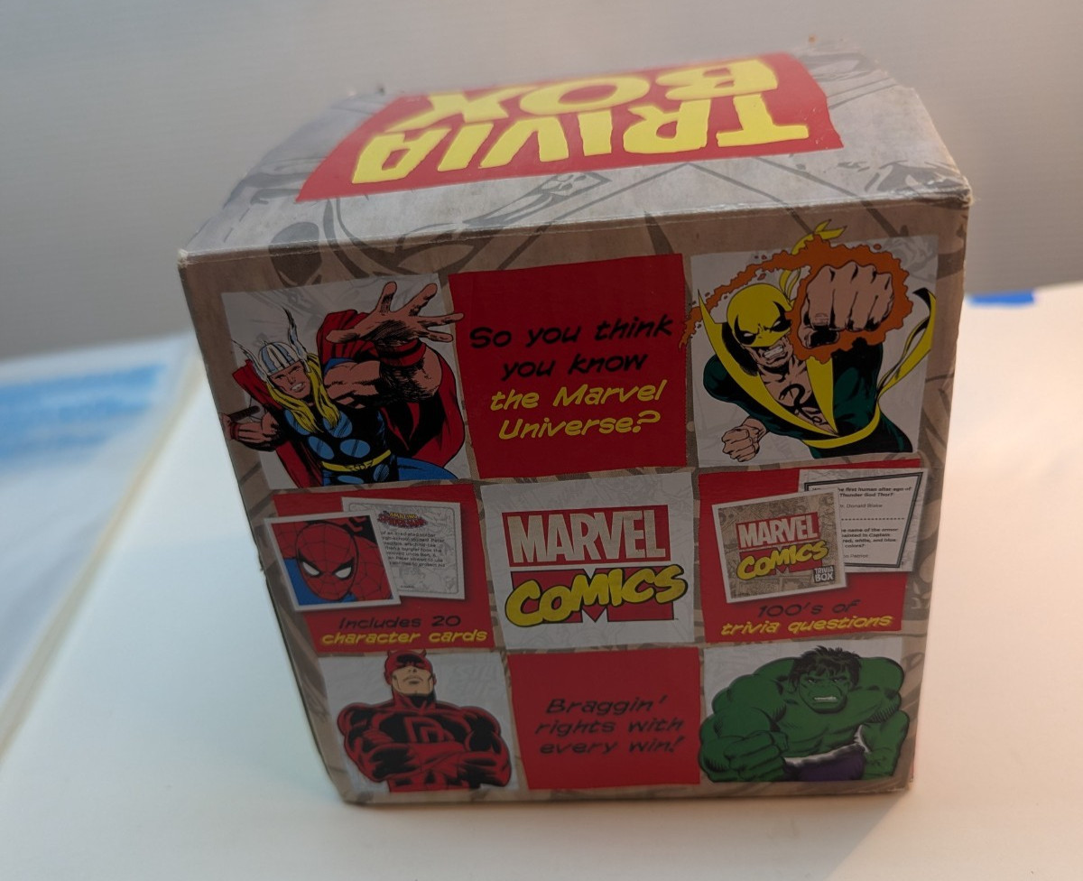 MARVEL Comics Trivia Box Game Cardinal Avengers Spider Man Captain America