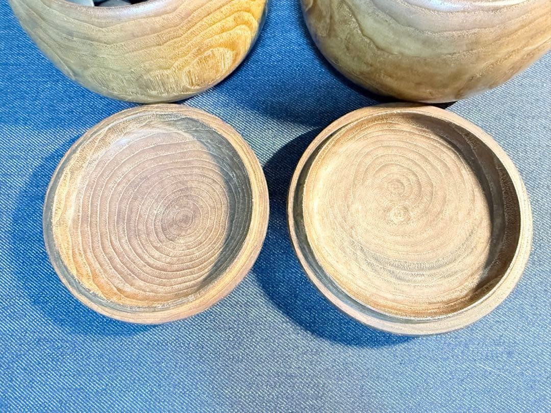 Nachi Kuroishi Go Stones Set 9mm Thick White Clamshell and Black Natural