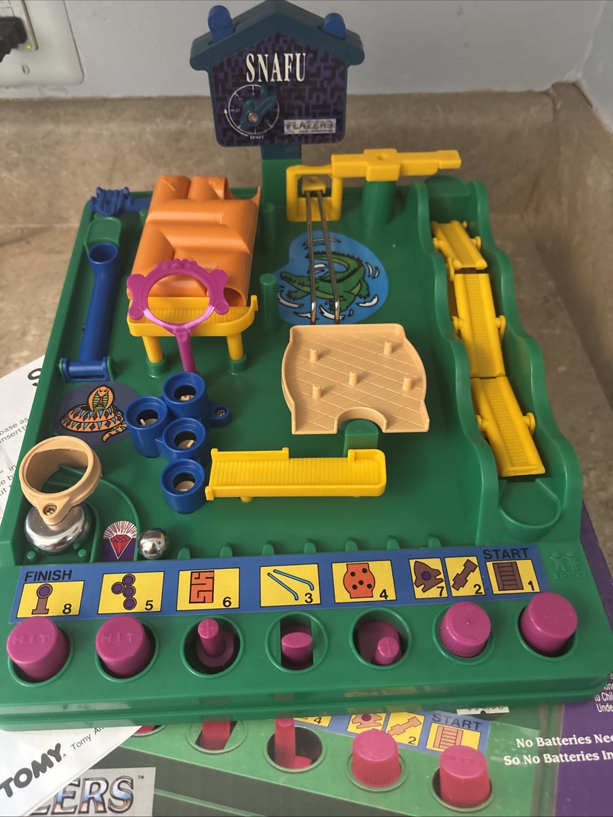 VINTAGE 1991 – Snafu Tomy Screwball Scramble Run Game One Marble Only