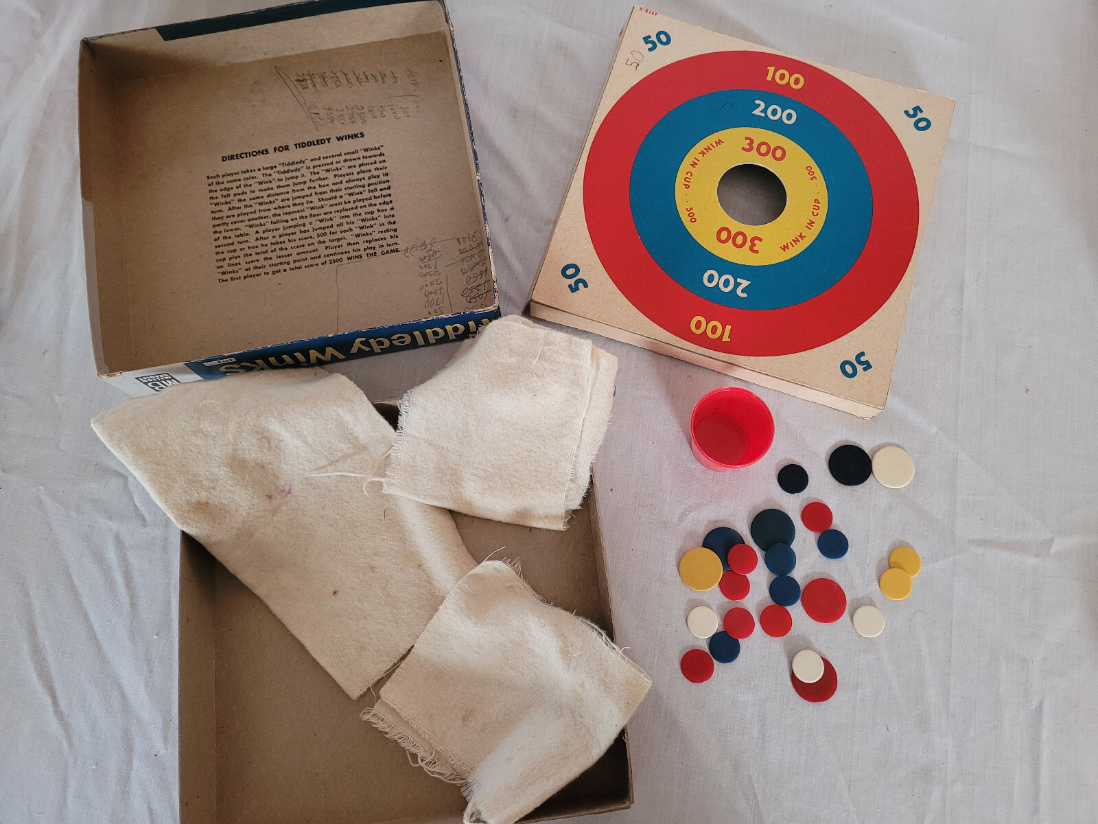 VTG Classic Tiddledy WInks Milton Bradley Colorful Box #4218 Appears Complete
