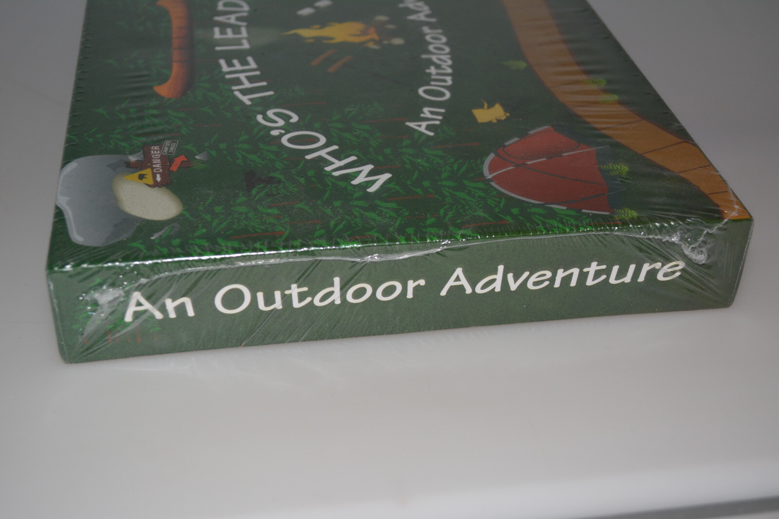 WHO’S THE LEADER NOW AN OUTDOOR ADVENTURE GAME AGES 6 & UP 2 to 8 PLAYERS SEALED