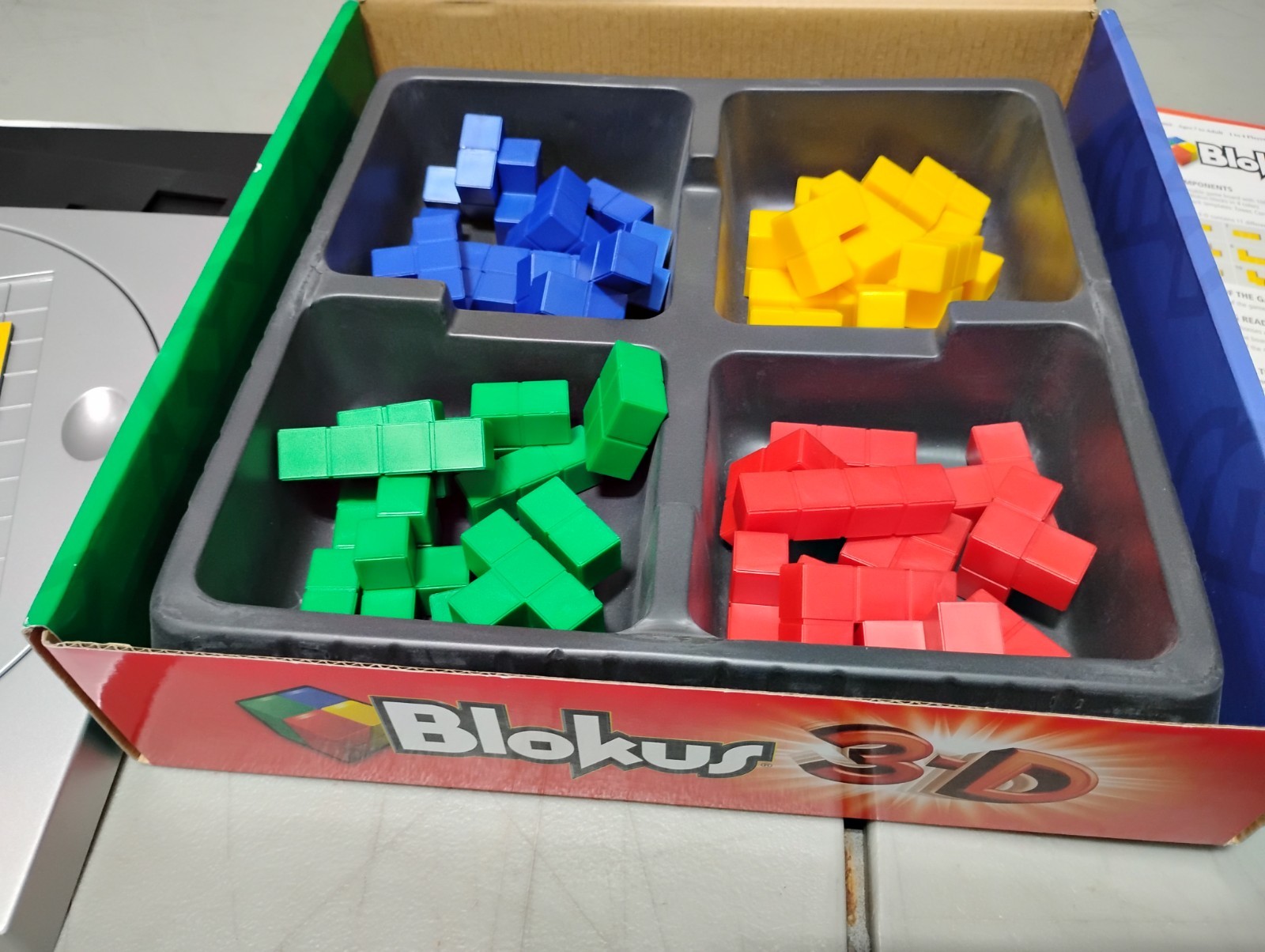 BLOKUS 3-D Strategic Block Building Game 2 to 4 Players Tetris Style – Complete