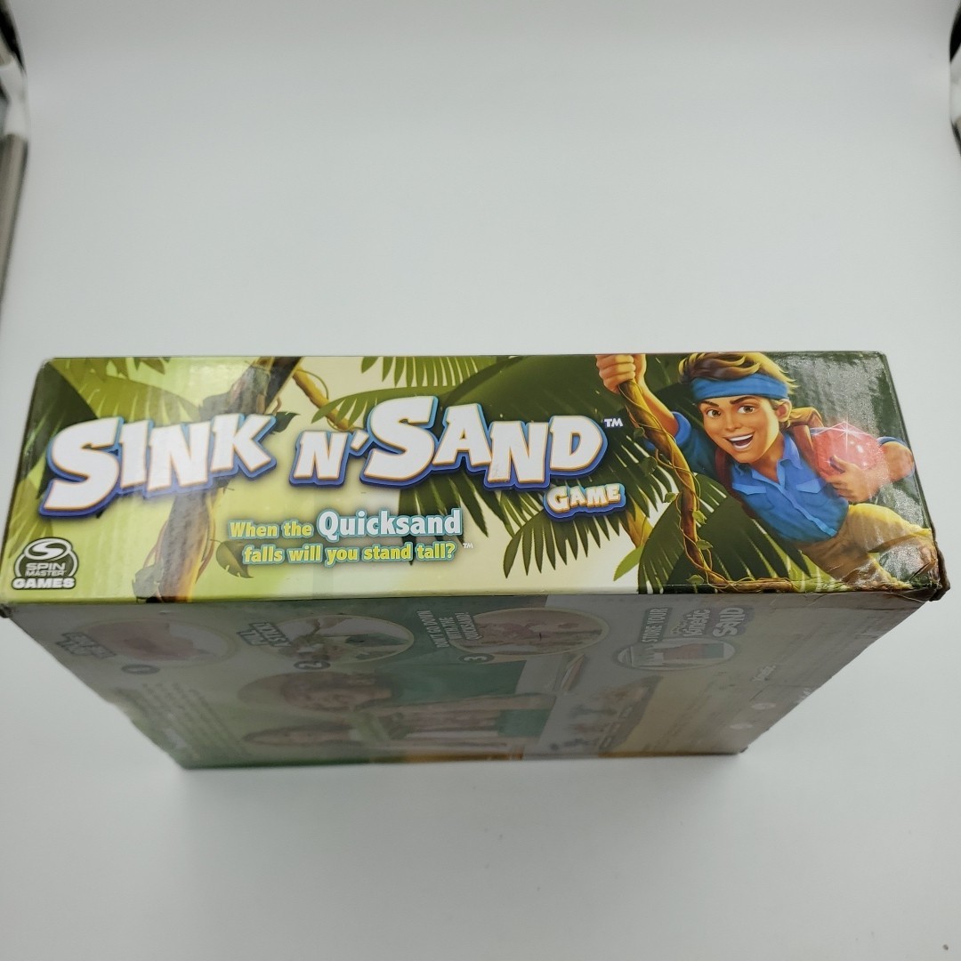 Sink N’ Sand Game Includes Kinetic Sand Ages 4+