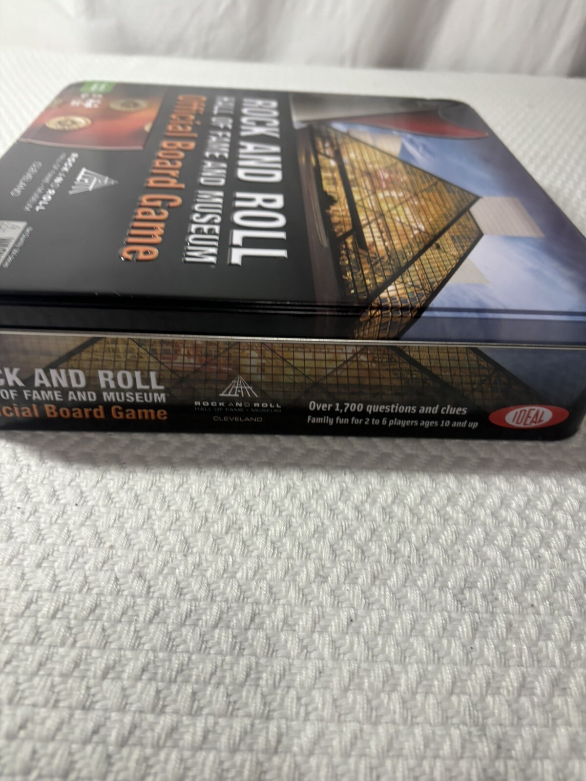 ROCK and ROLL Hall Of Fame and Museum Official Board Game – NEW OPEN BOX Family