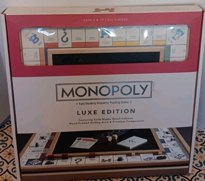 Monopoly Luxe Edition Maple Wood Cabinet Luxury Premium Game Board