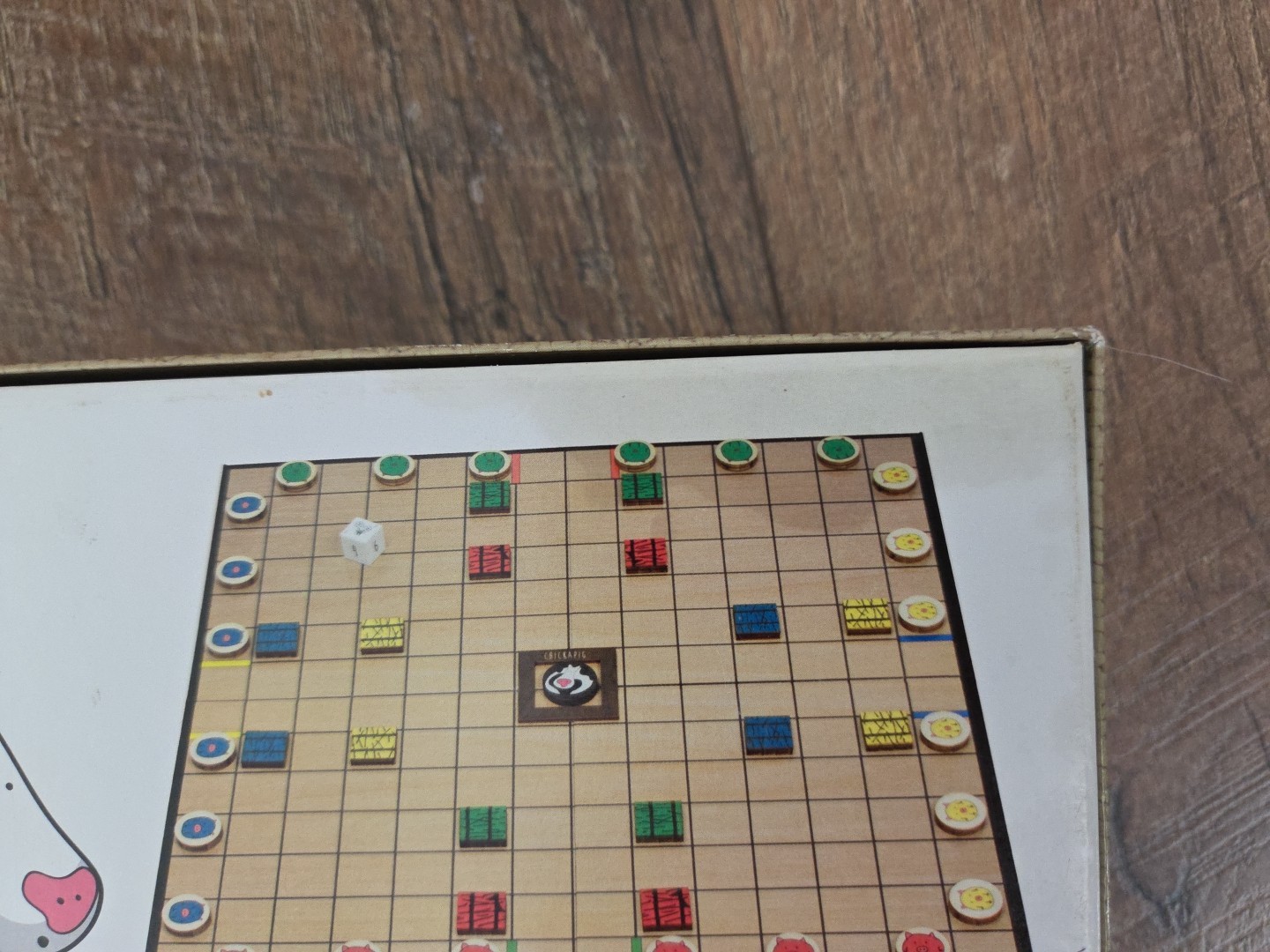 Chickapig Strategic Board Game Family Friendly Game For 2 or 4 Players COMPLETE
