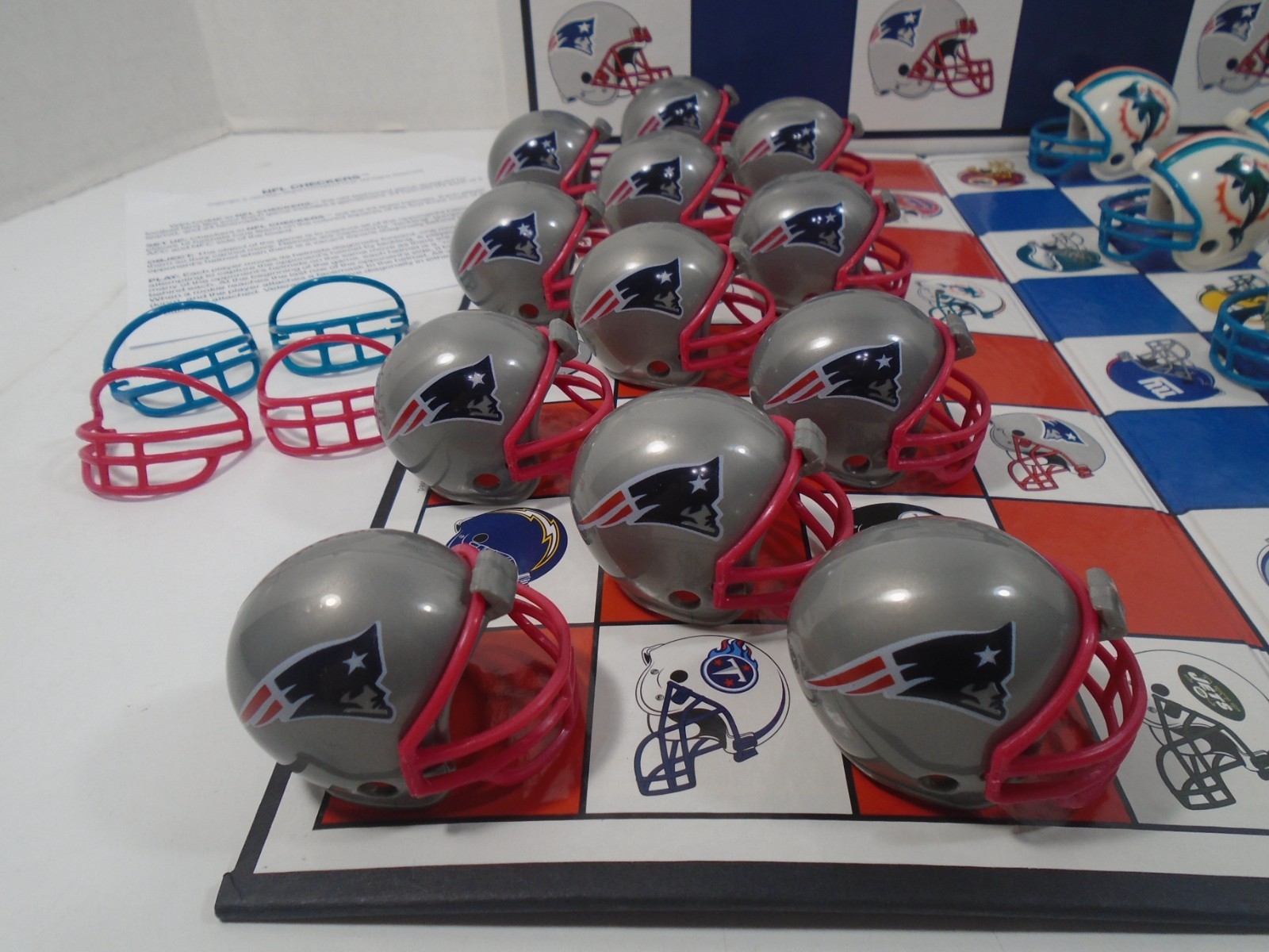 NEW ENGLAND PATRIOTS vs MIAMI DOLPHINS–CHECKERS GAME (LOOK)