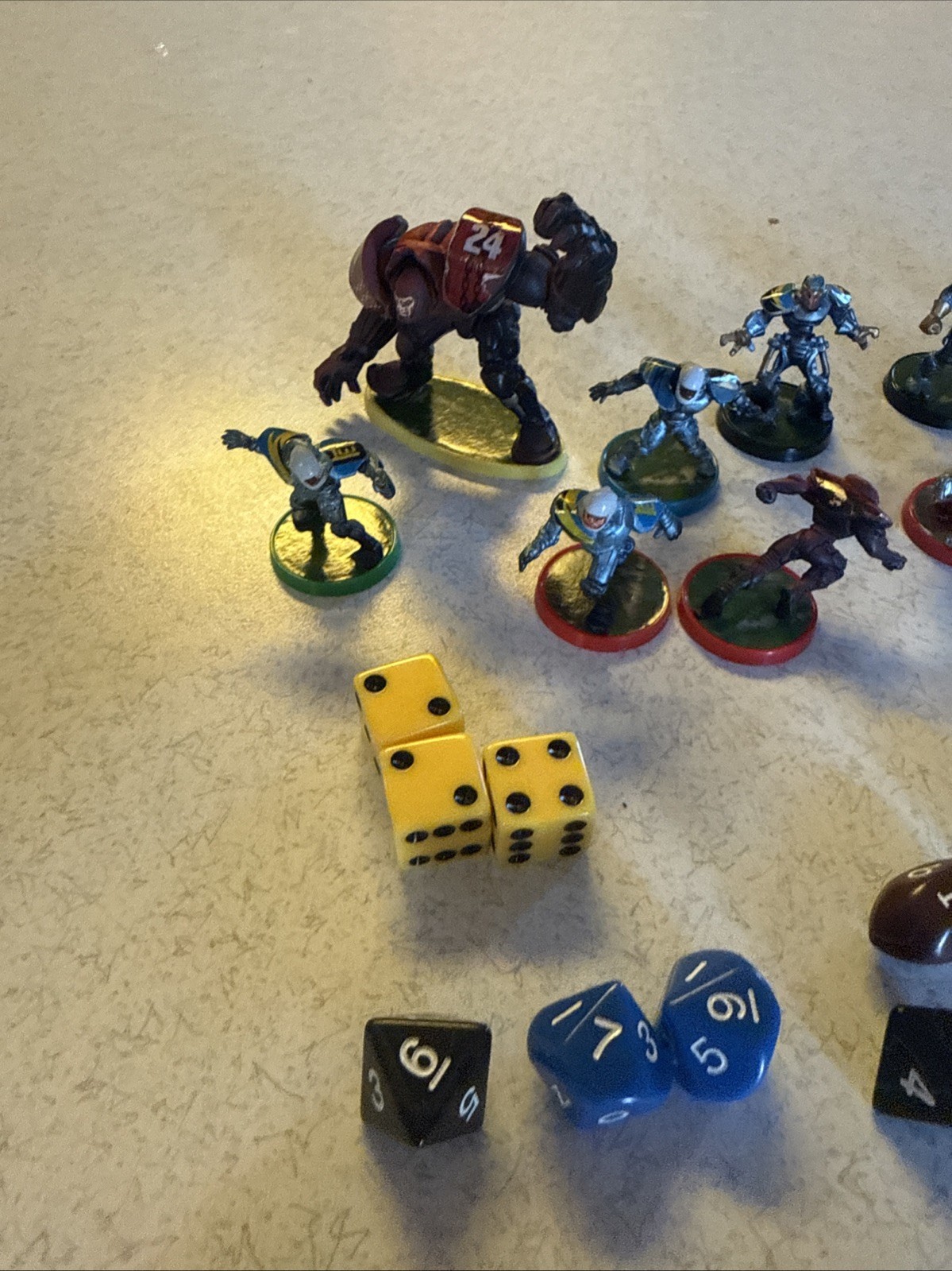 Milton 2003 BATTLE BALL Football Game Replacement Parts 20 Players Dice Cards ++