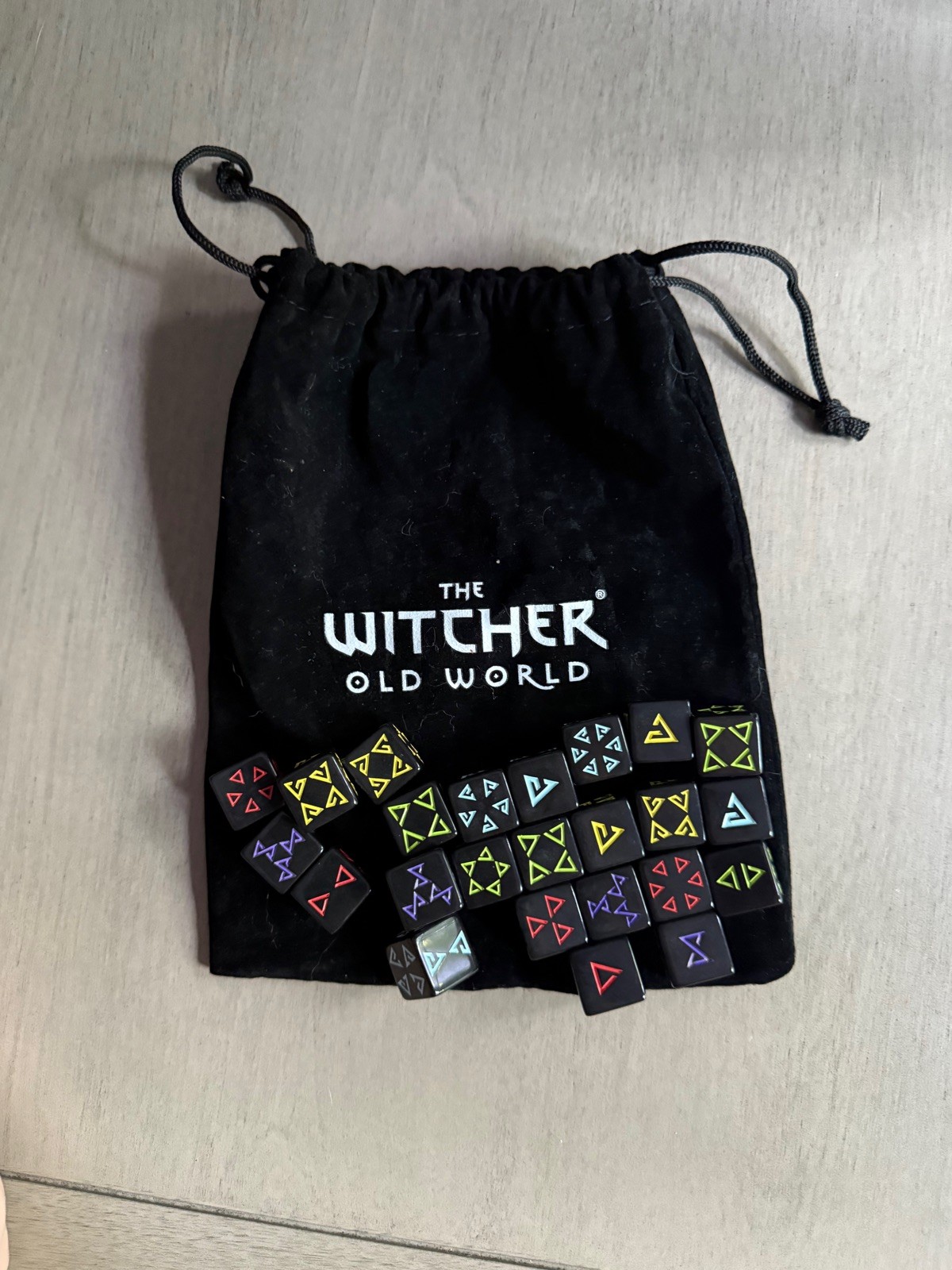 The Witcher Old World Deluxe w/minis + Kickstarter exclusives + Extra dice