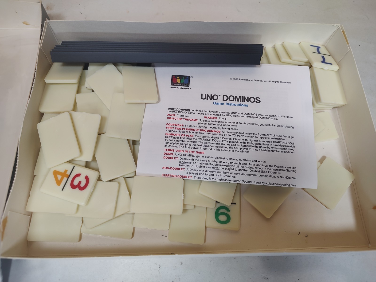 Vintage UNO Dominos Game~ 1987~ 2 to 6 Players~ International Games COMPLETE